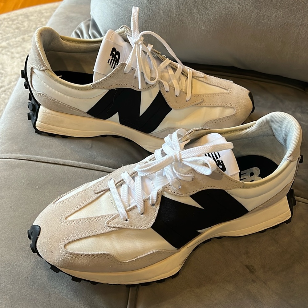New Balance 327 Sneaker
